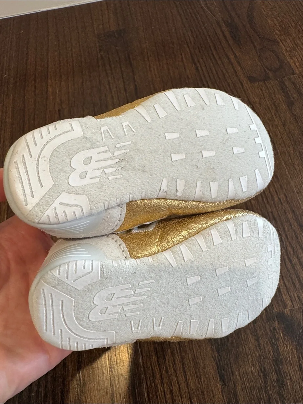 New Balance 574 V1 Crib Sneakers Gold Metallic Baby Size 2 Soft Sole